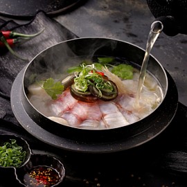 上湯泡魚生 上湯泡魚生